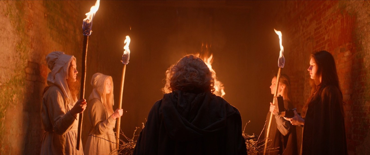 Заклятье. Шепот ведьм (2023) - фото №8