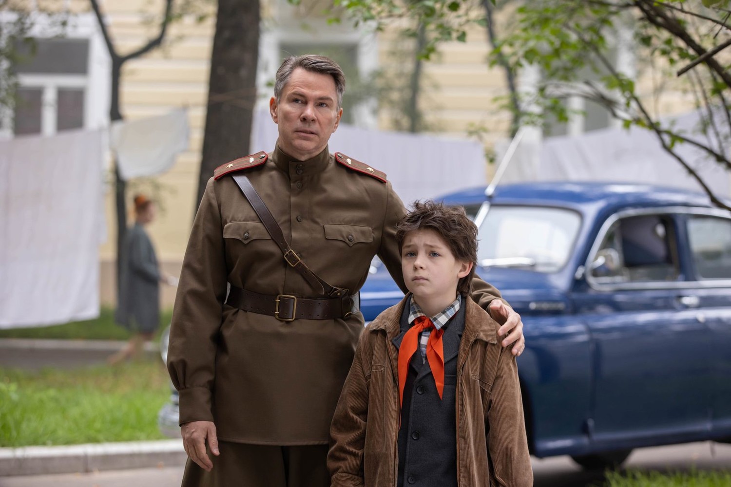 Каждый мечтает о собаке (2023) - фото №9