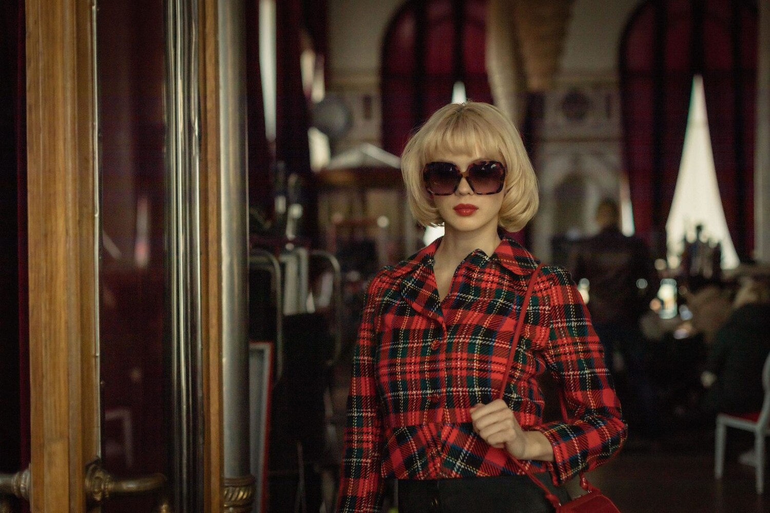 Бизон: Дело манекенщицы (сериал ) (2023) - фото №8