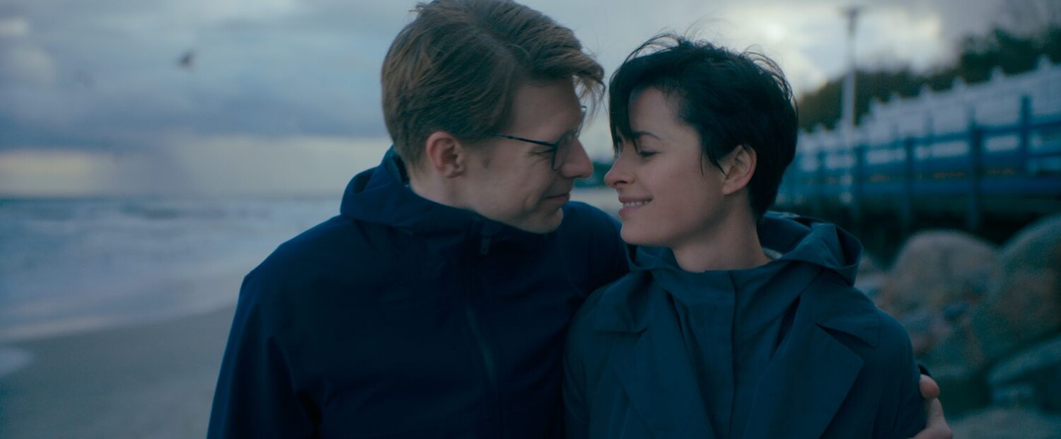 Оффлайн (сериал) (2022) - фото №8