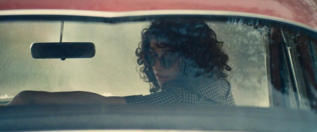 Марти Великолепный (2025) - фото №15