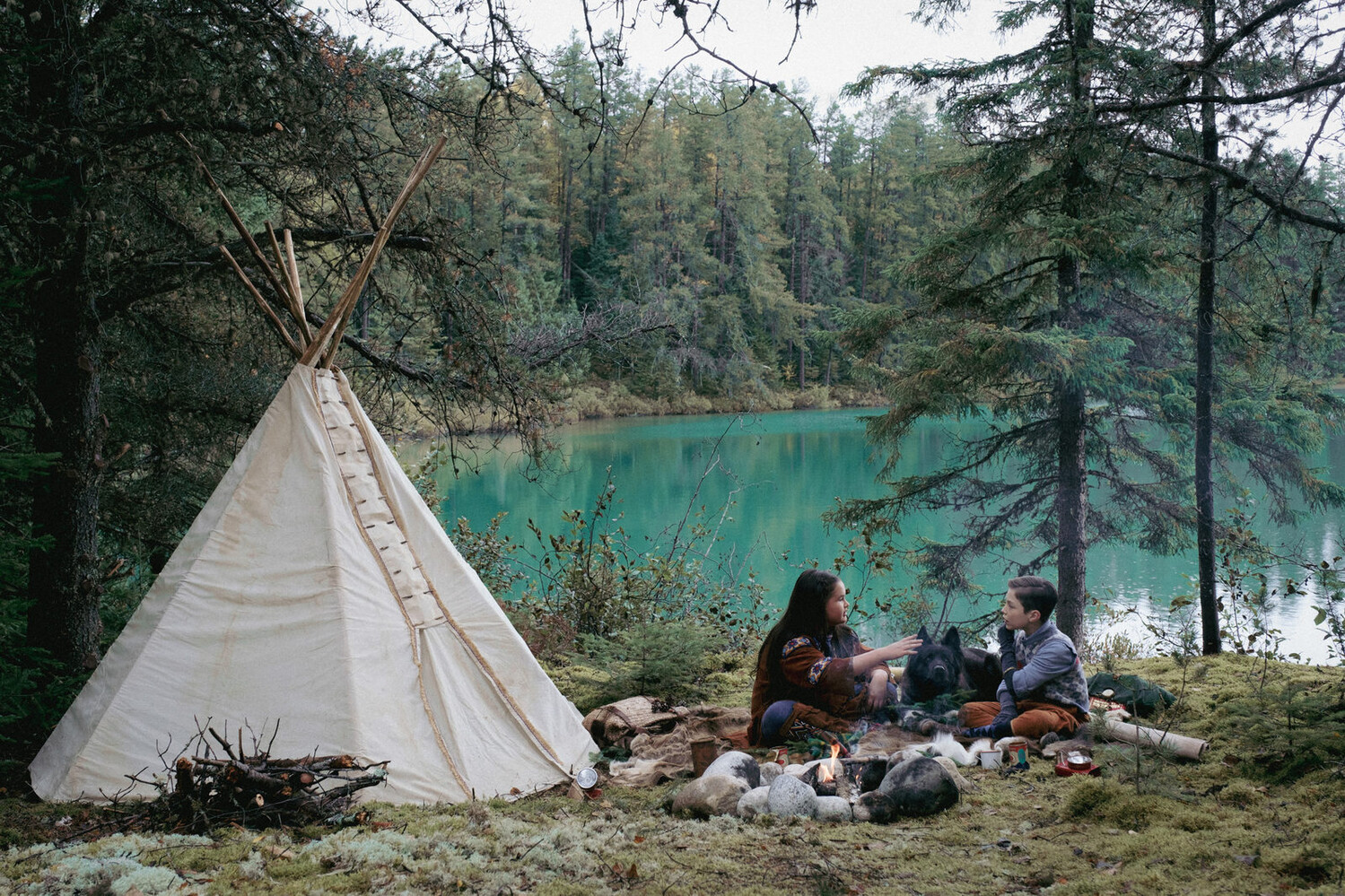 Жюль и Аша в стране индейцев (2023) - фото №8