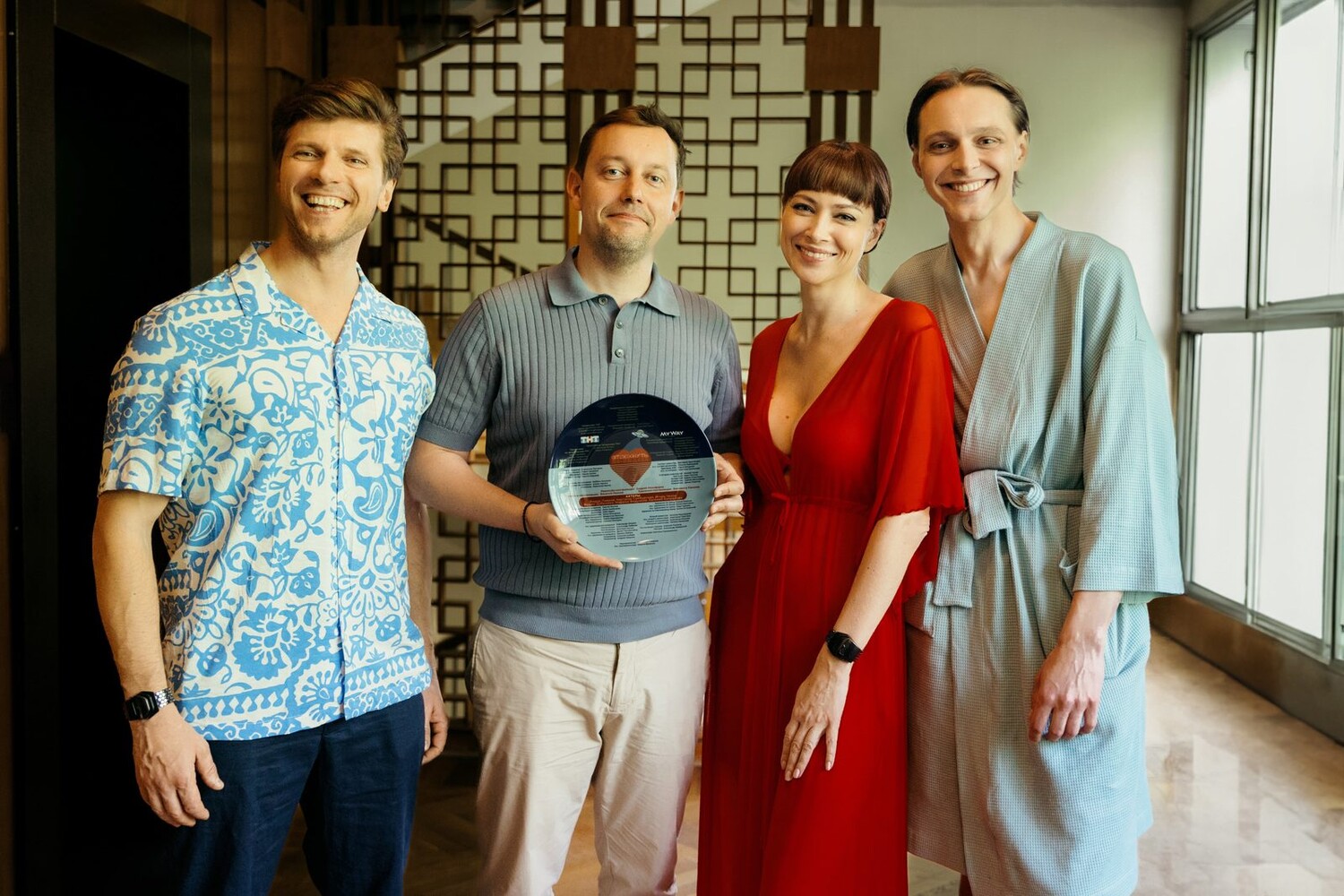 Отдохнуть по-людски (2025) - фото №8