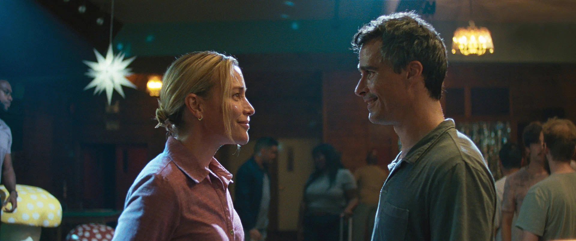 Любовный апокалипсис (2025) - фото №6 Любовный апокалипсис (2025) - фото №6