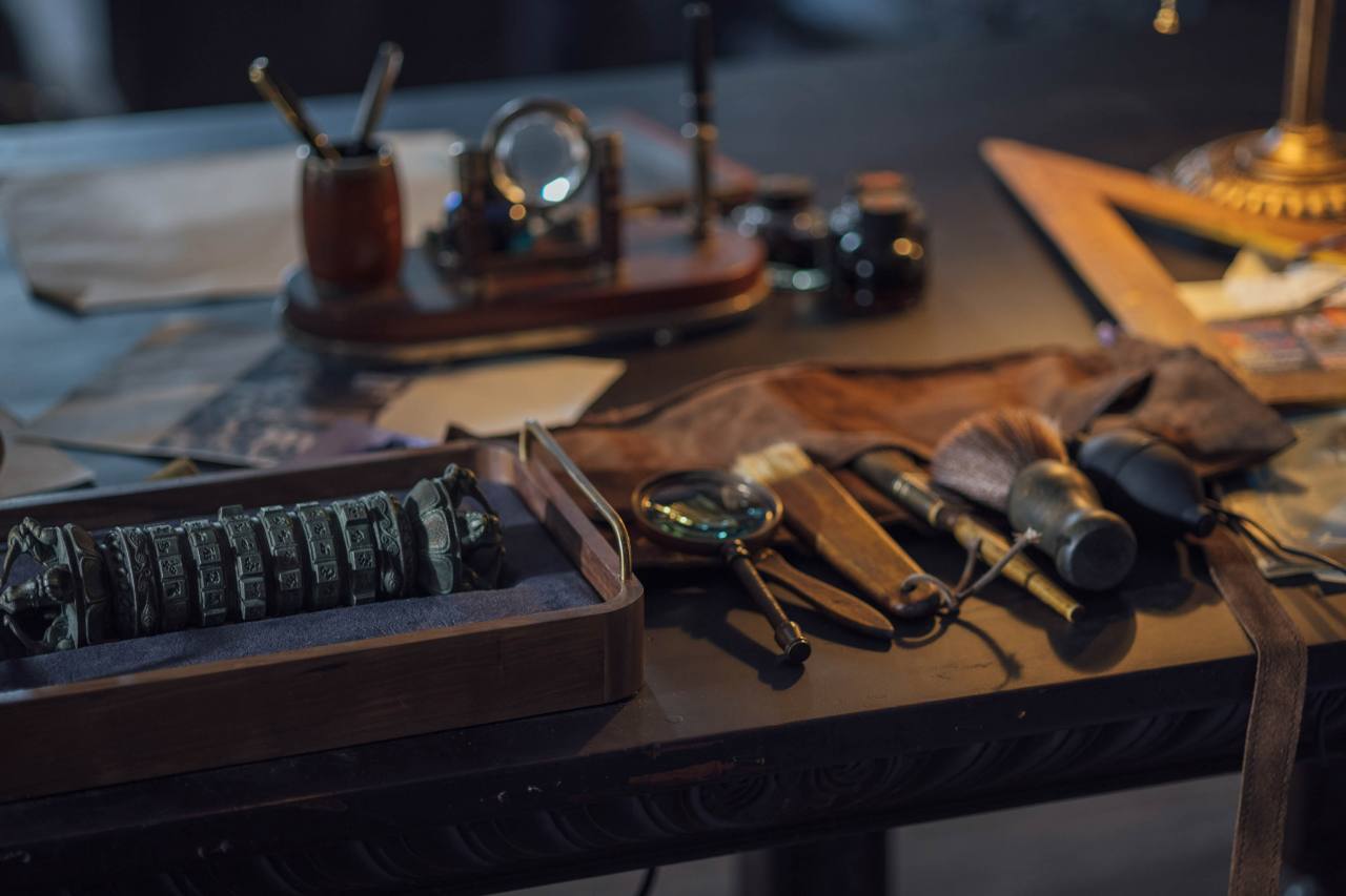 Расхитители гробниц. Королева монстров (2023) - фото №5