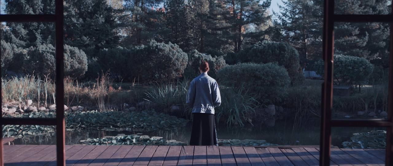 Кто-то должен умереть (2025) - фото №3