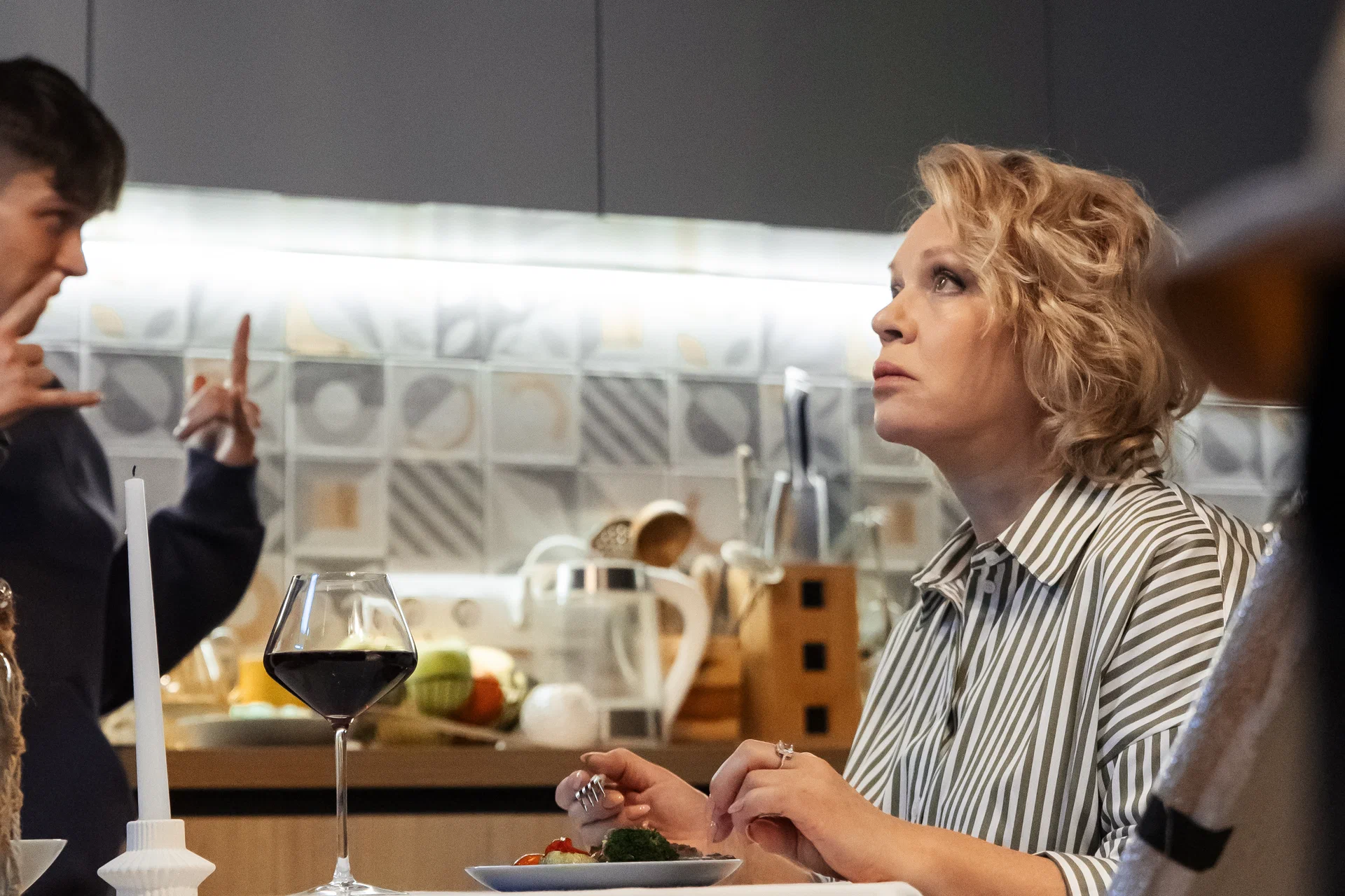 Несвятая Валентина (2025) - фото №16