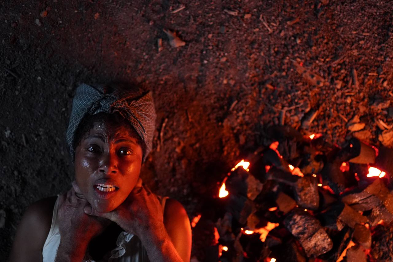 Грехи Запада (2025) - фото №7