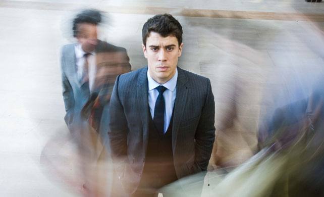 Черное зеркало (сериал) (2011) - фото №1