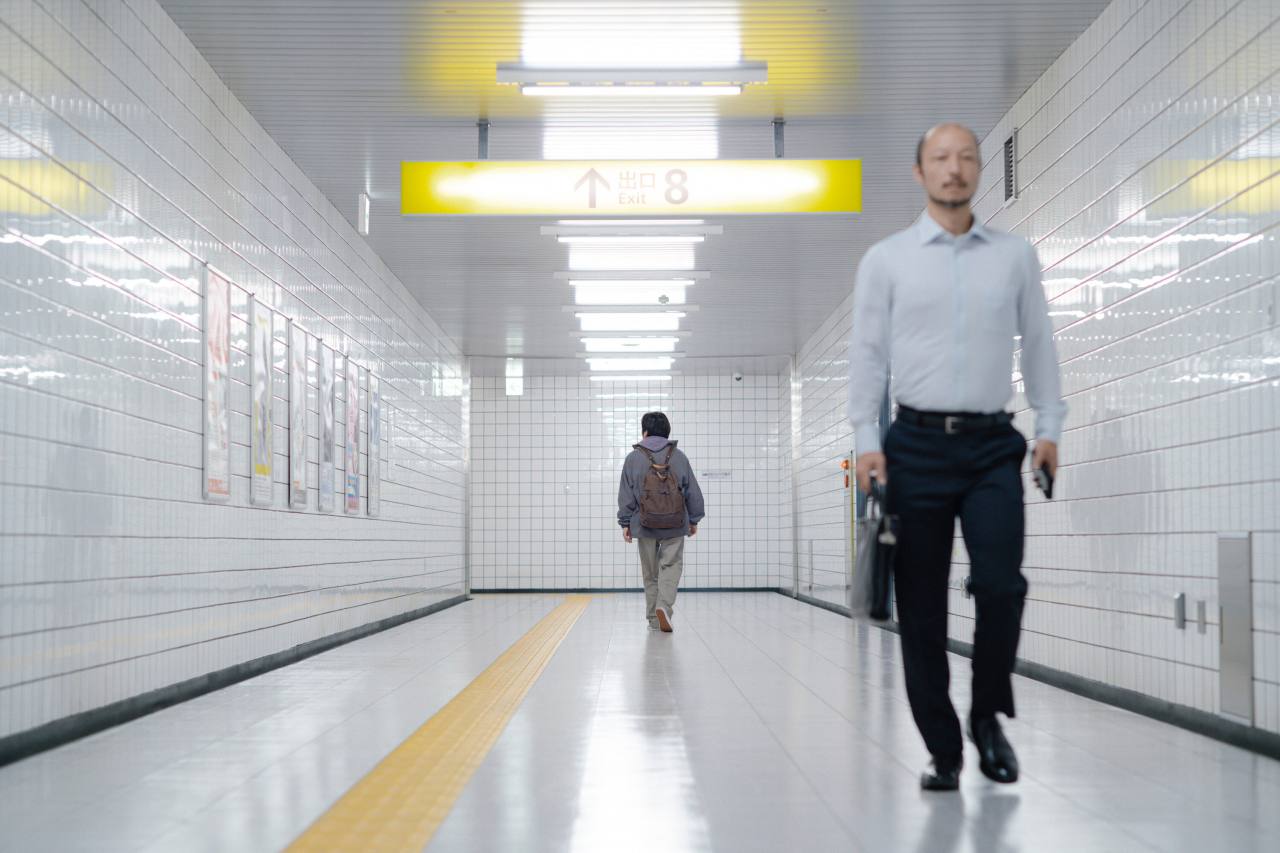 Выход 8 (2025) - фото №6