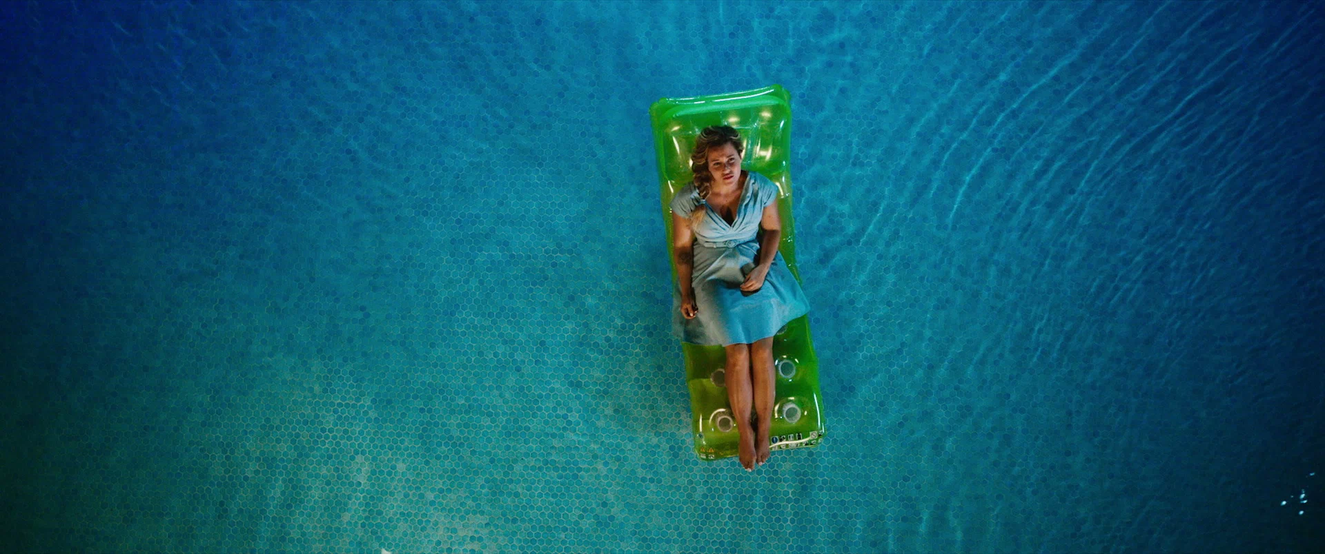 Любовный переполох (2025) - фото №1 Любовный переполох (2025) - фото №1