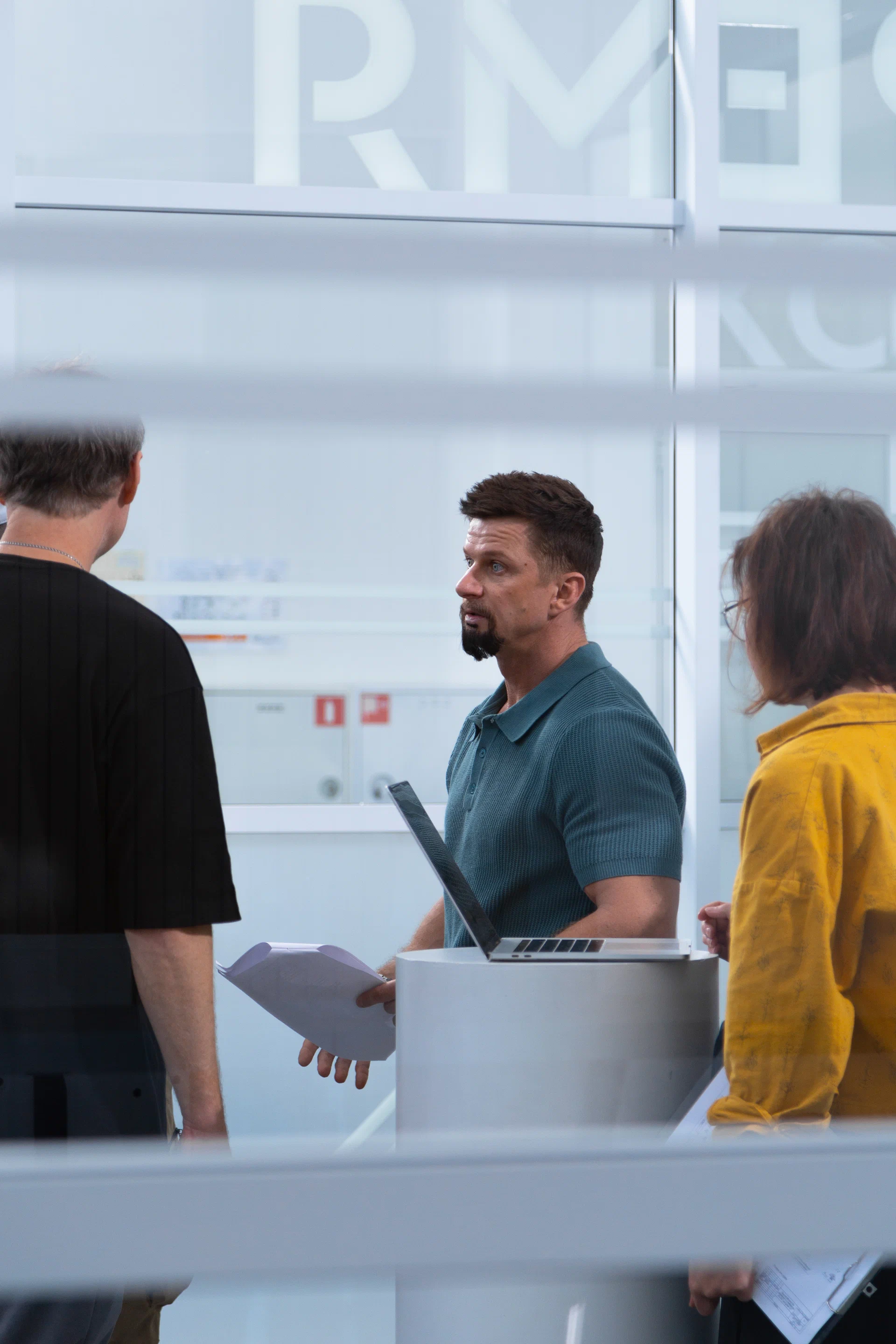 Дополнительное время (2026) - фото №16