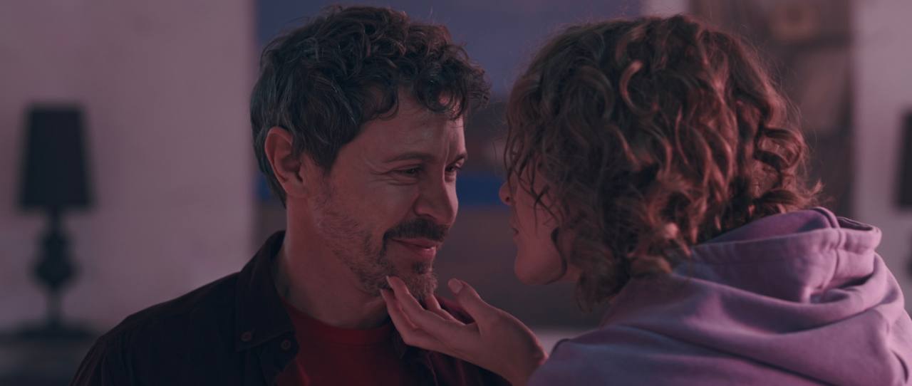 Кто-то должен умереть (2025) - фото №1