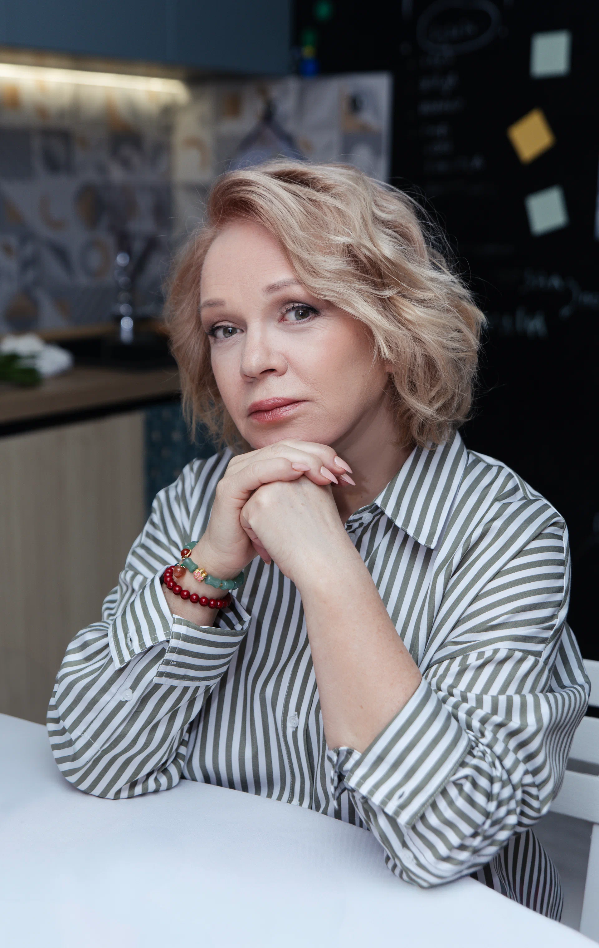 Несвятая Валентина (2025) - фото №15