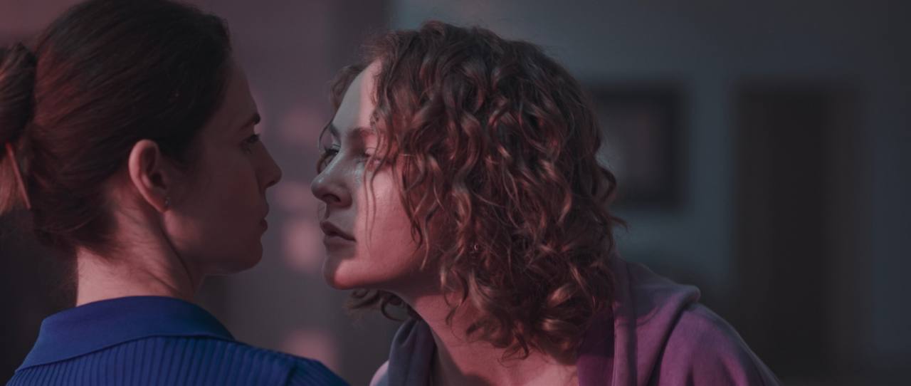 Кто-то должен умереть (2025) - фото №4