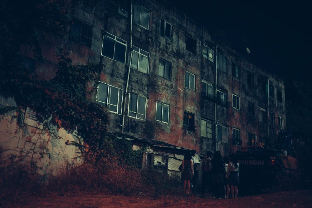 Два, три, призрак, приди! (2025) - фото №18