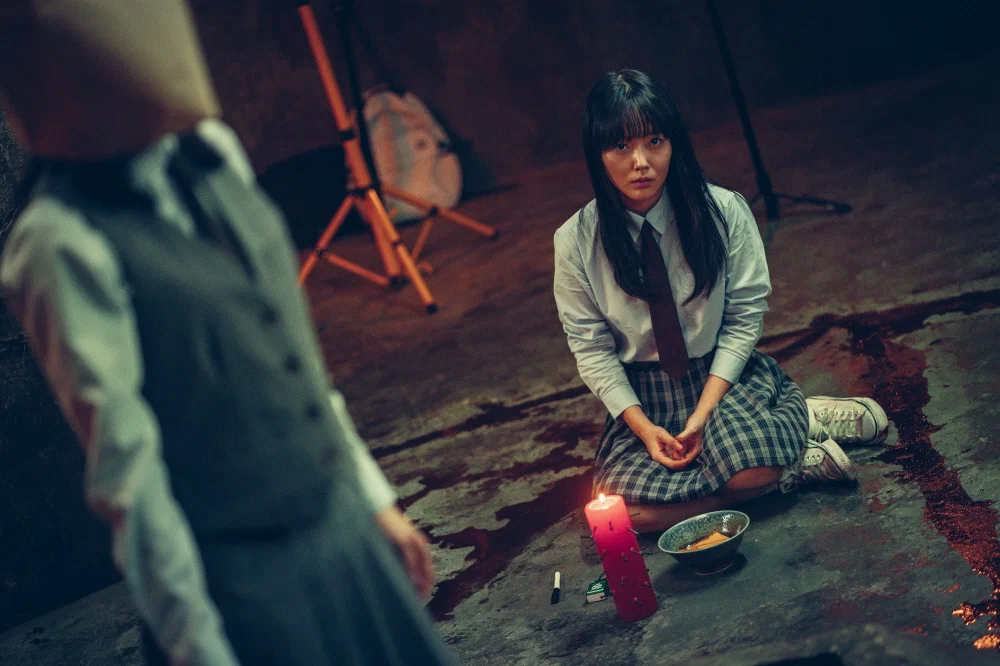 Два, три, призрак, приди! (2025) - фото №5