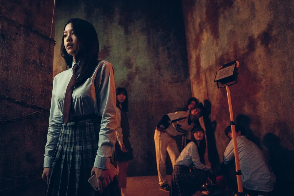 Два, три, призрак, приди! (2025) - фото №12