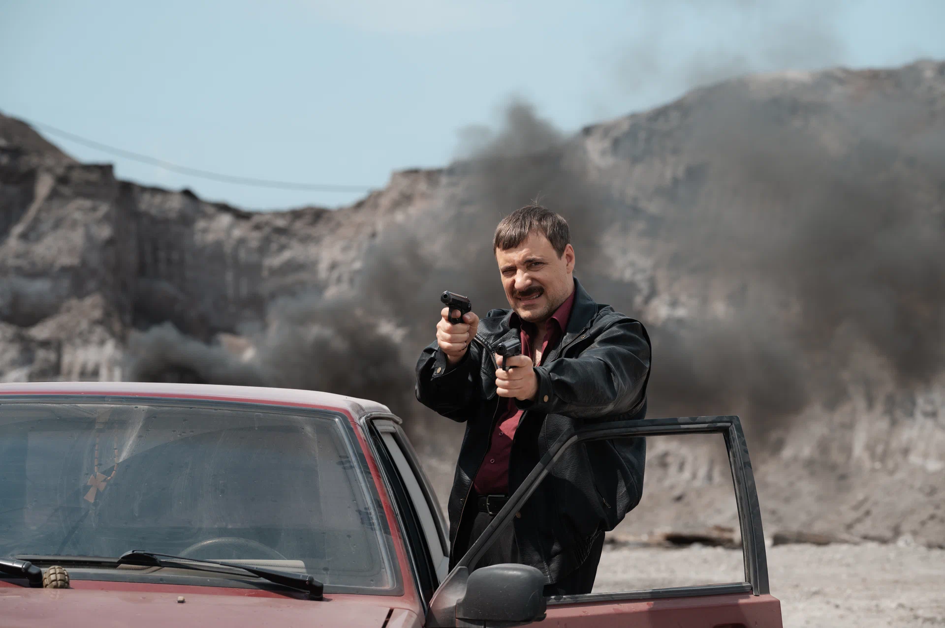 Человек, который смеётся (2026) - фото №2