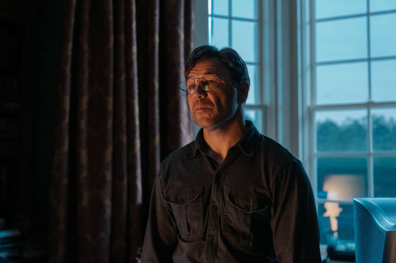 На цепи (2025) - фото №3 На цепи (2025) - фото №3