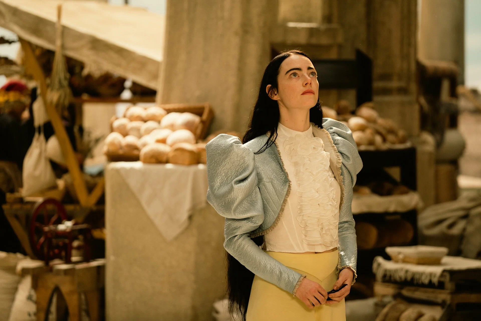 Бедные-несчастные (2023) - фото №12