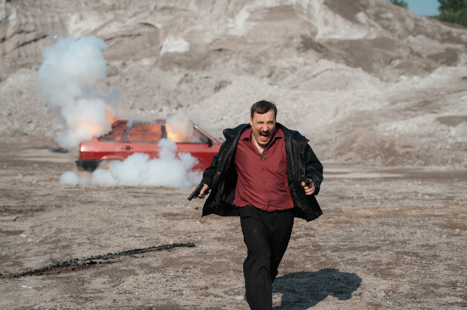 Человек, который смеётся (2026) - фото №16