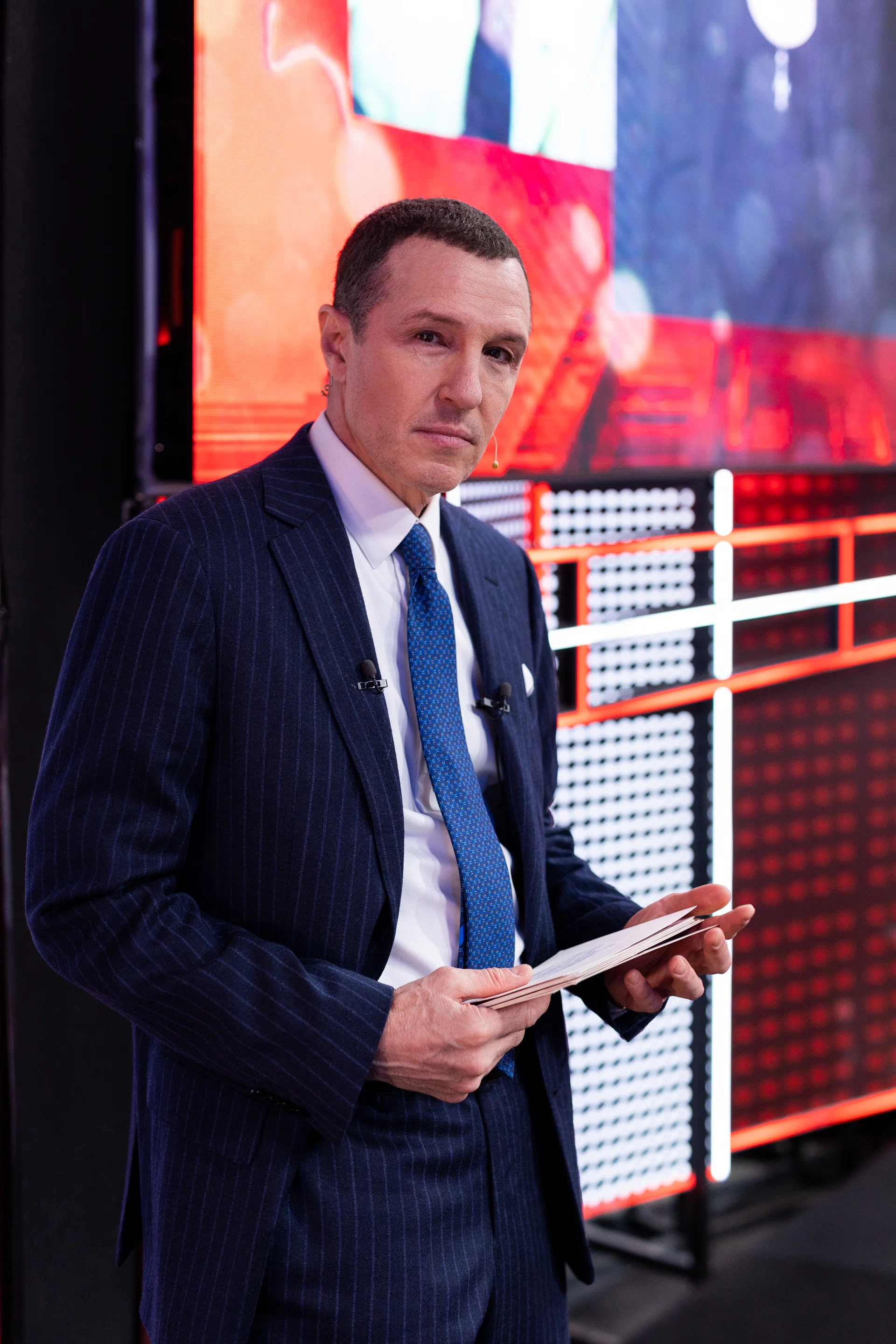 Дайте шоу (сериал) (2024) - фото №13