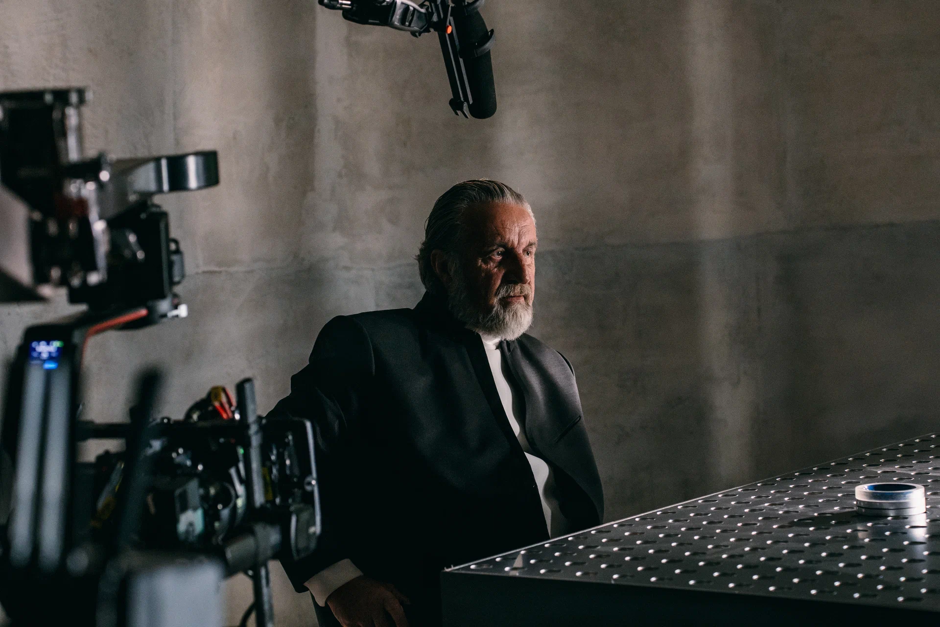 Полдень (сериал) (2026) - фото №4