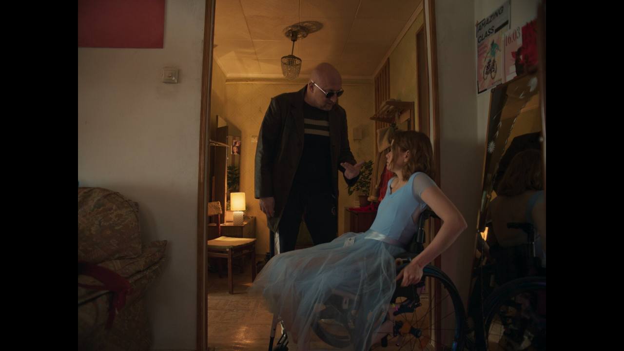 Встать на ноги (сериал) (2025) - фото №6