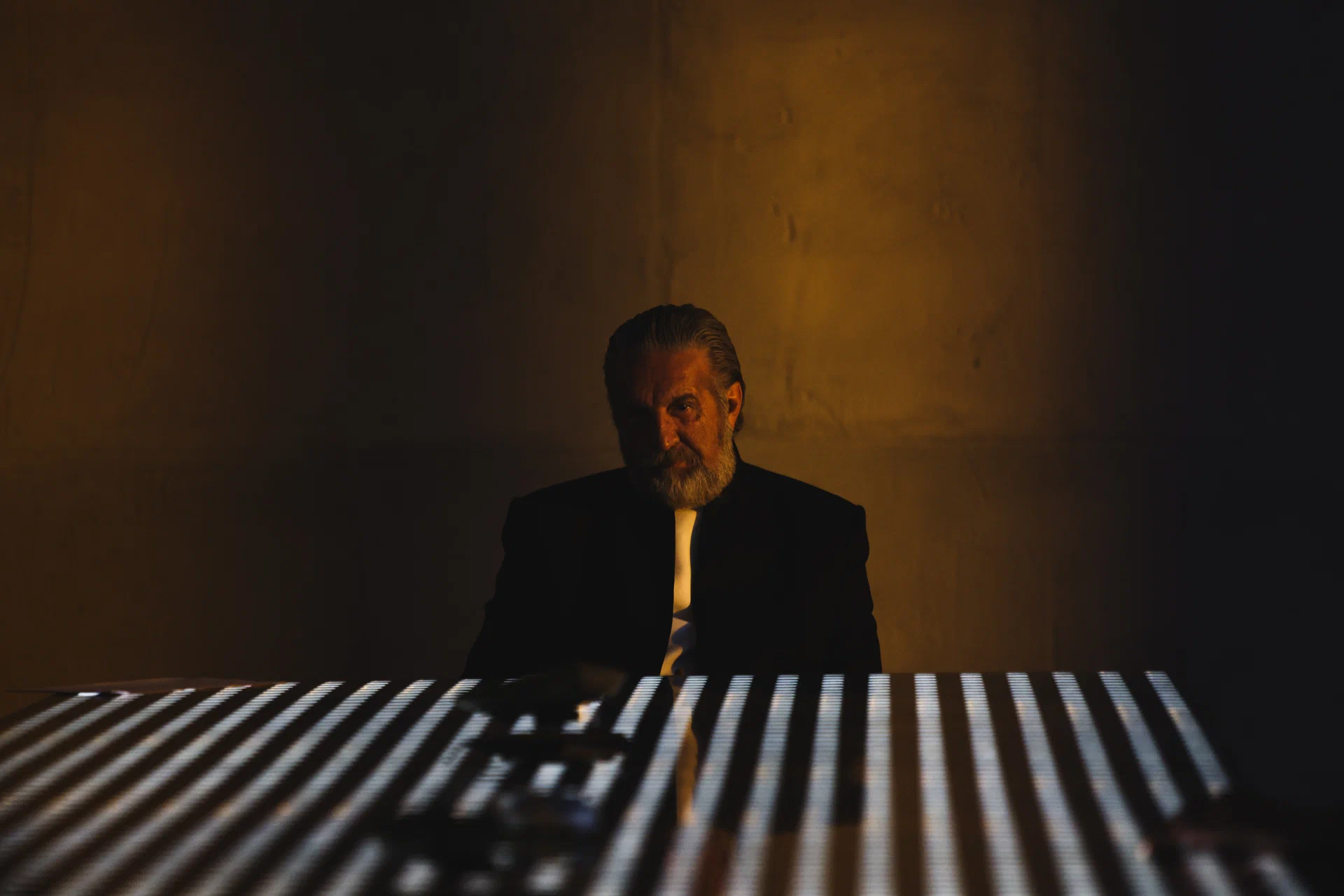 Полдень (сериал) (2026) - фото №5