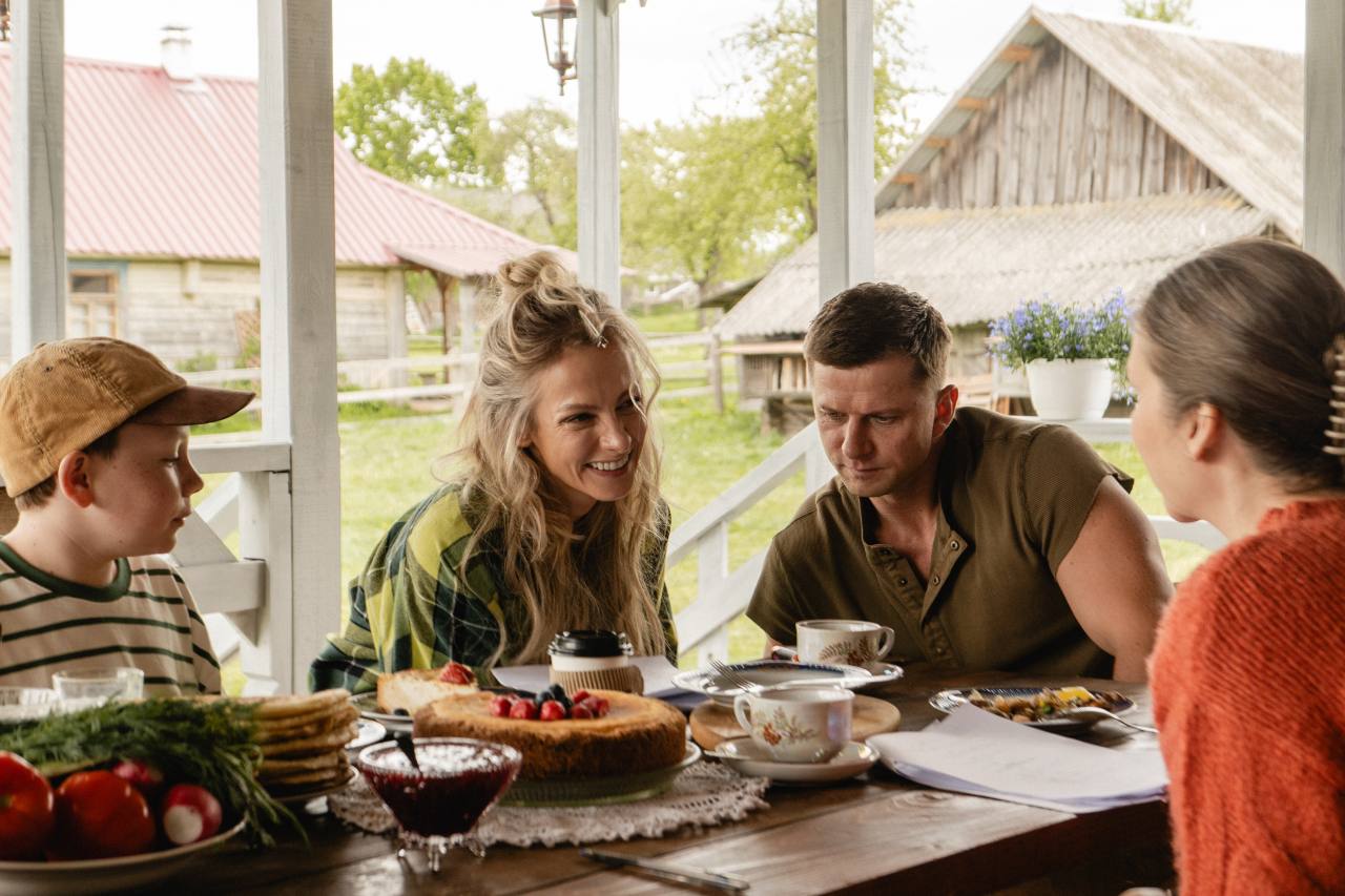 Родительский дом (2025) - фото №7