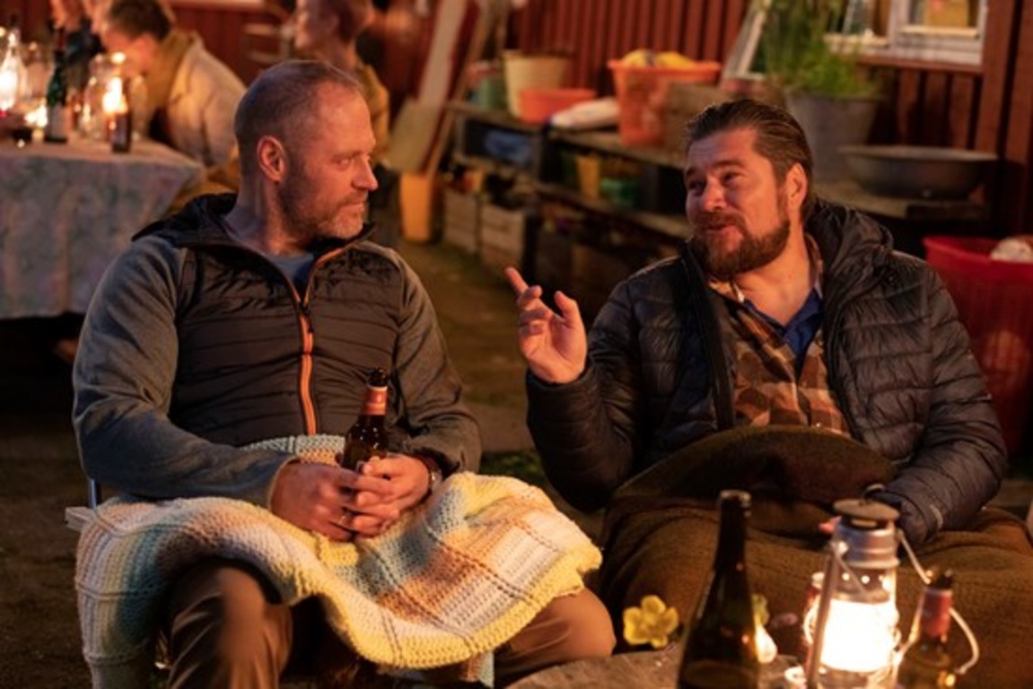 Уикенд с родителями (2022) - фото №8