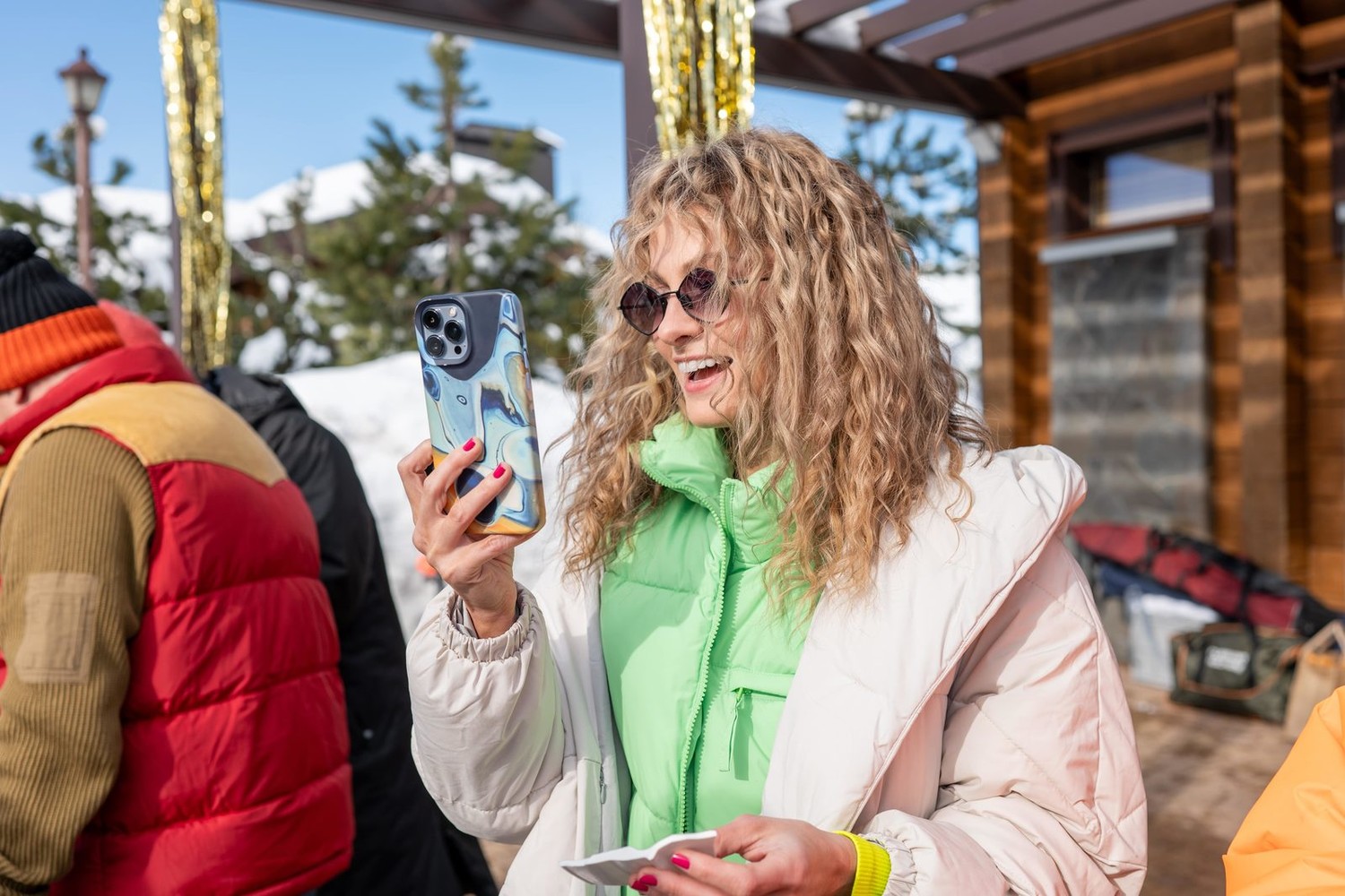 Совсем ошалели (2024) - фото №8