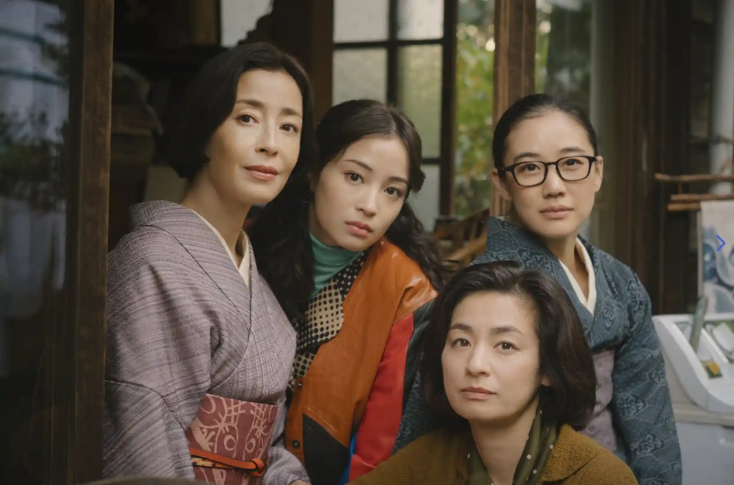 О женщинах и асурах (мини–сериал ) (2025) - фото №8 О женщинах и асурах (мини–сериал ) (2025) - фото №8